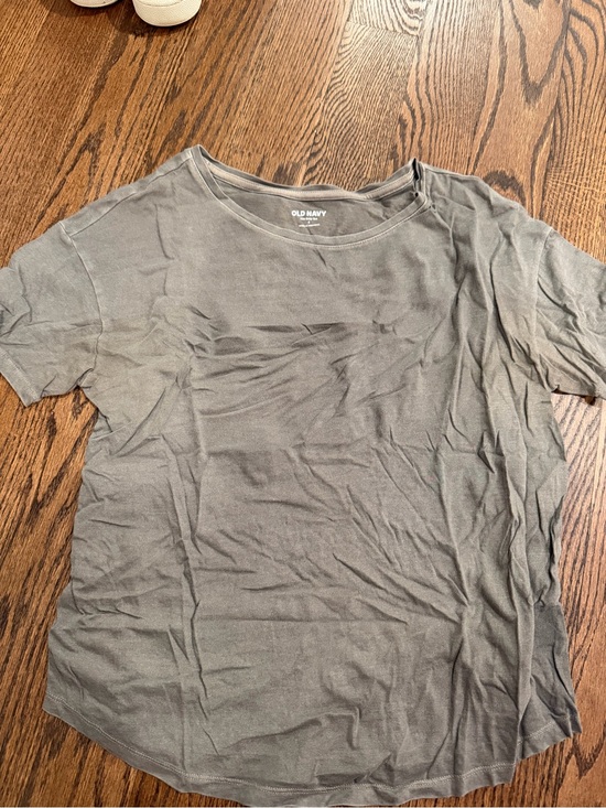 Tops - Old Navy Army Green T Shirt